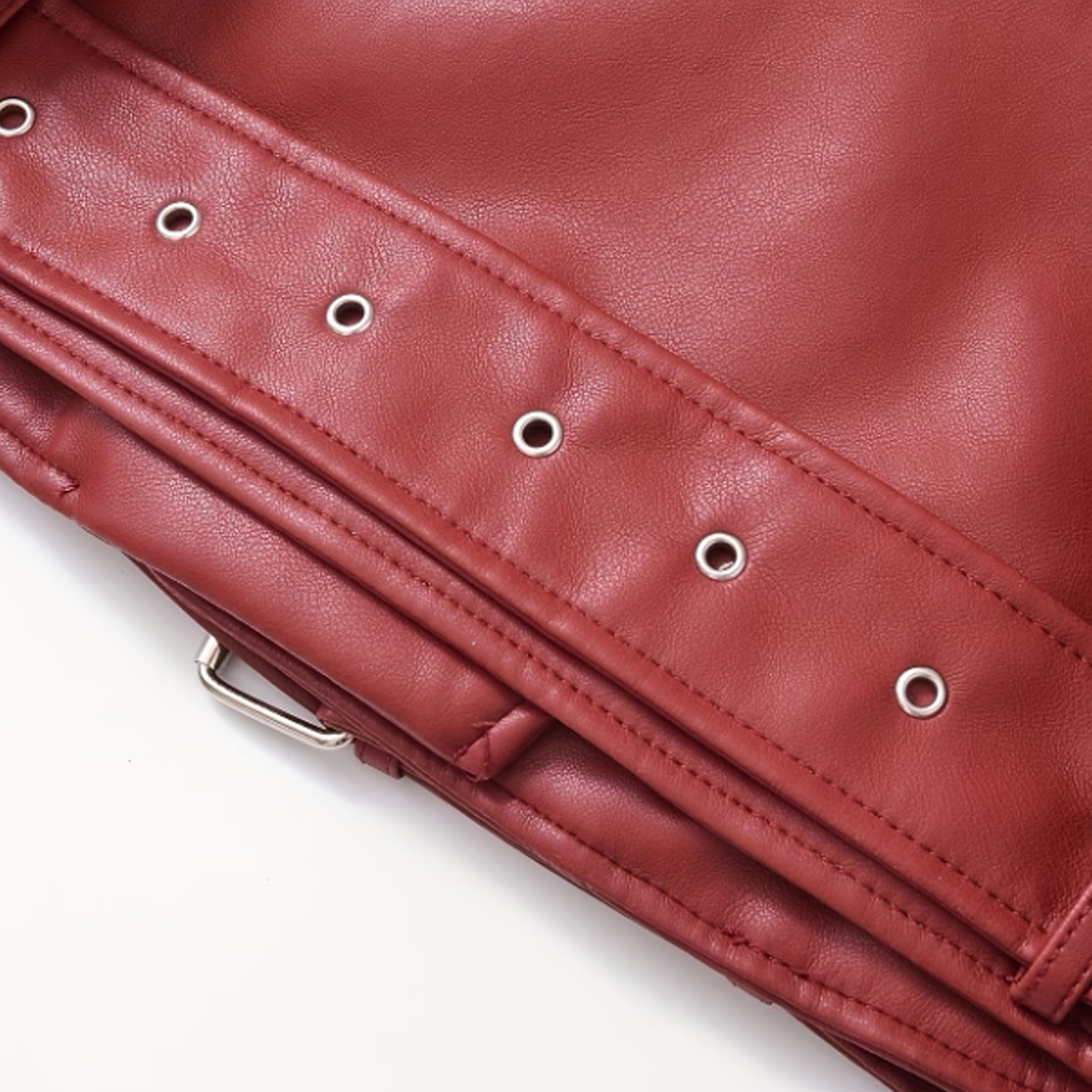 Veste en cuir femme pour printemps-été style motard élégant
